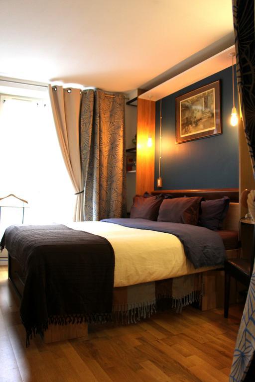 Private In A Parisian Homestay! - Close To It All!